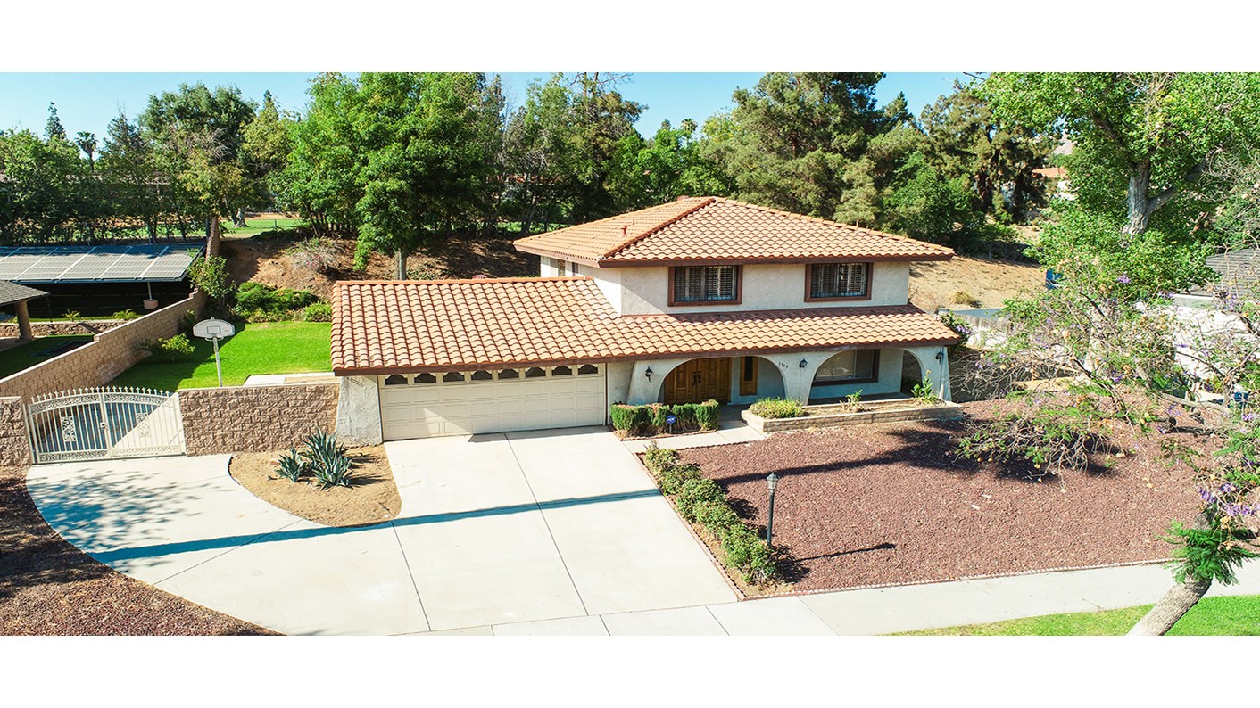 1115 Vía Pintada, Riverside, CA 92507