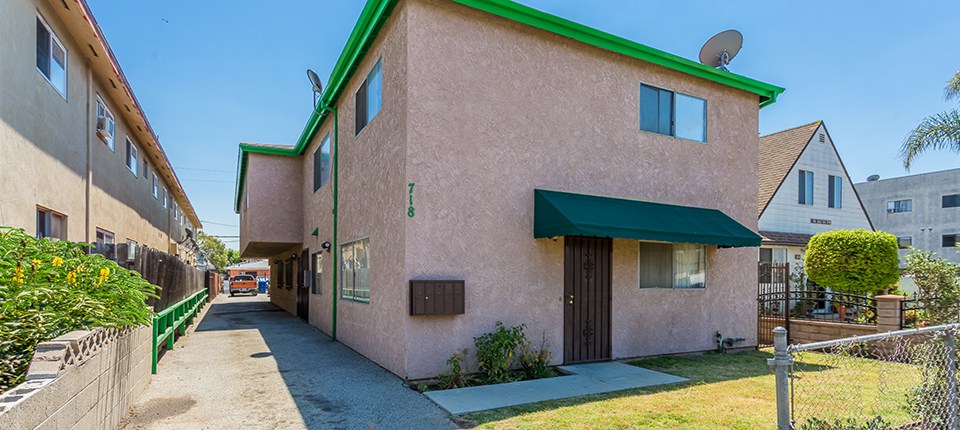 718 McDonald Avenue, Los Angeles, CA 90744