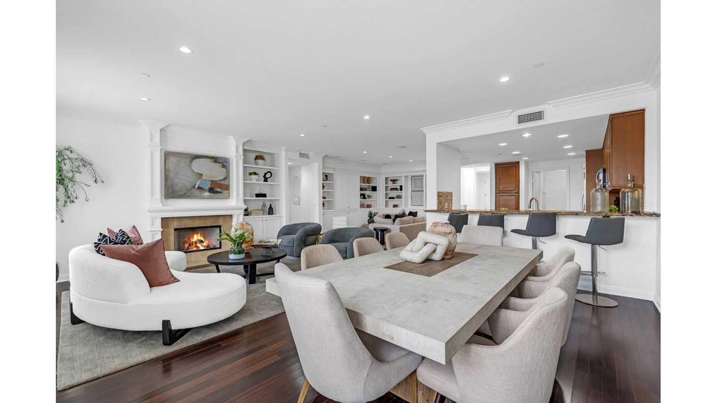 143 North Arnaz Drive 304, Beverly Hills, CA 90211