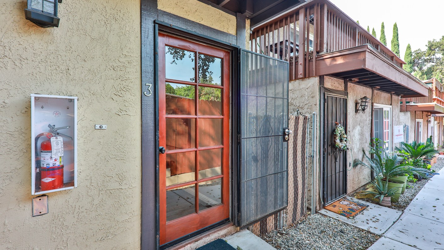 1415 El Sereno Ave. #3, Pasadena, CA 91103