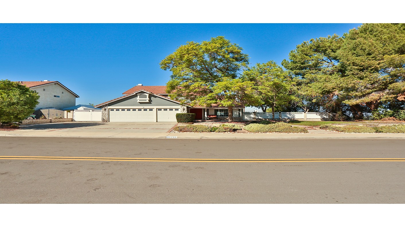 16415 Lake Knoll Parkway, Riverside, CA 92503
