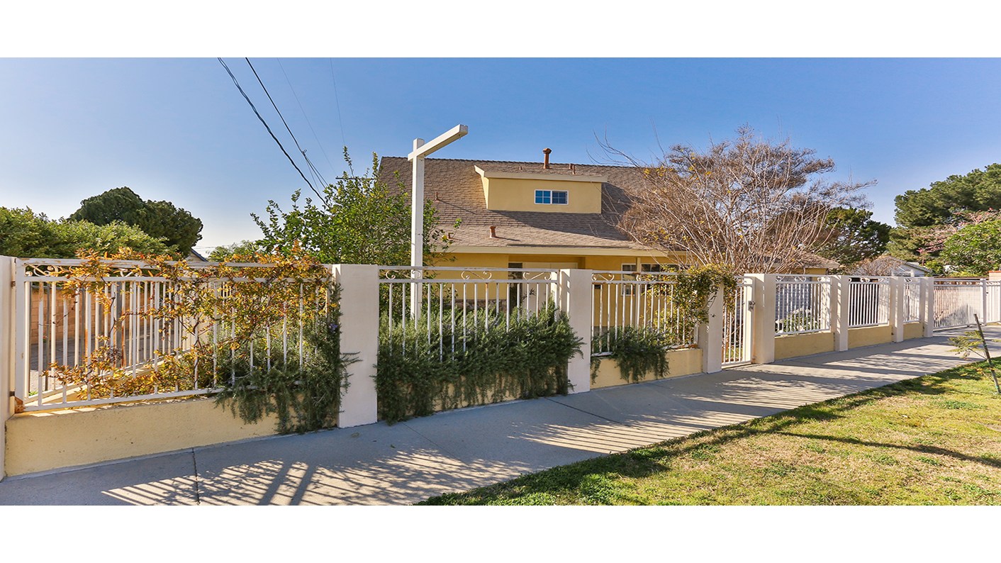 7923 Bellaire Avenue, North Hollywood, CA 91605