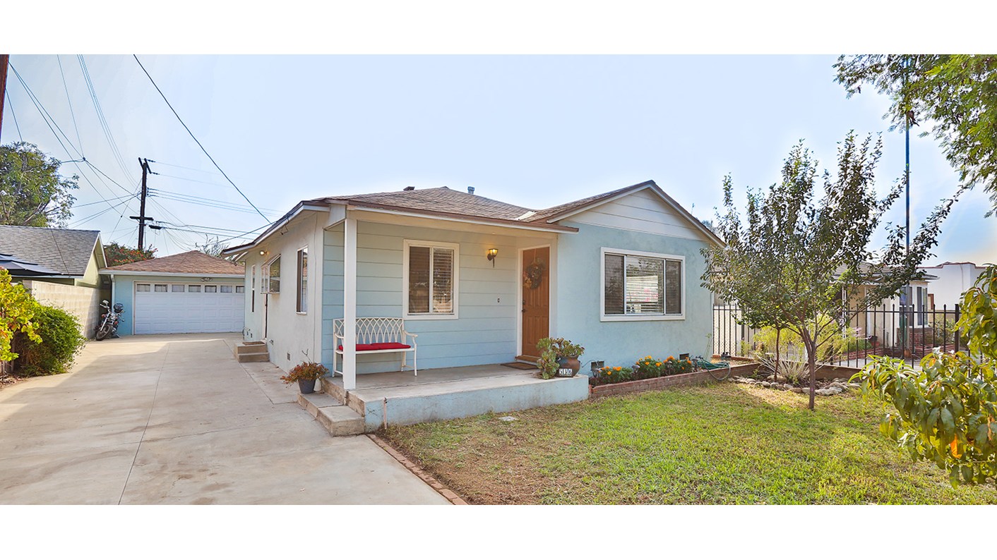536 North Lemon Avenue, Azusa, CA 91702