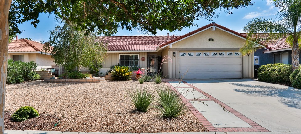 1845 Flame Tree Way, Hemet, CA 92545