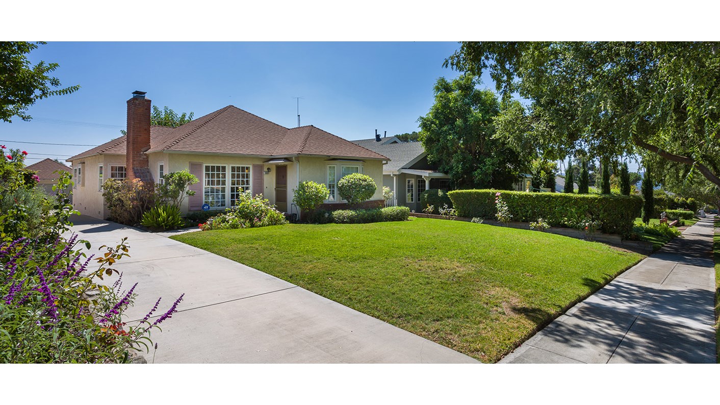 1034 East Grinnell Drive, Burbank, CA 91501