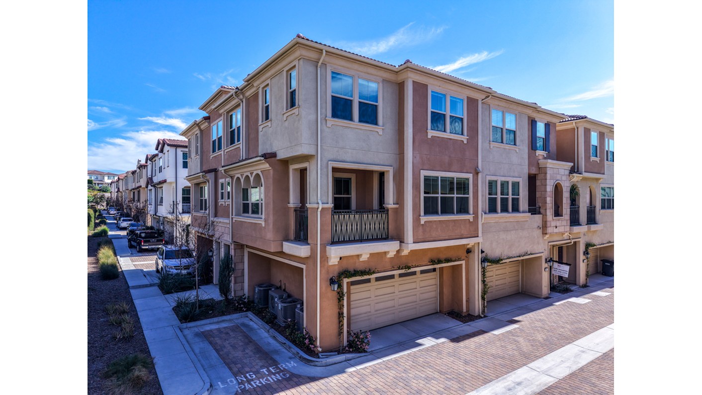 608 White Oaks, Lake Forest, CA 92610