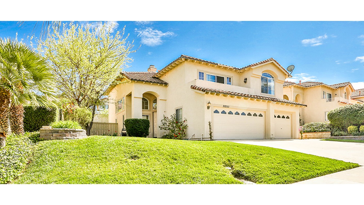 32251 Via Benebarre, Temecula, CA 92592