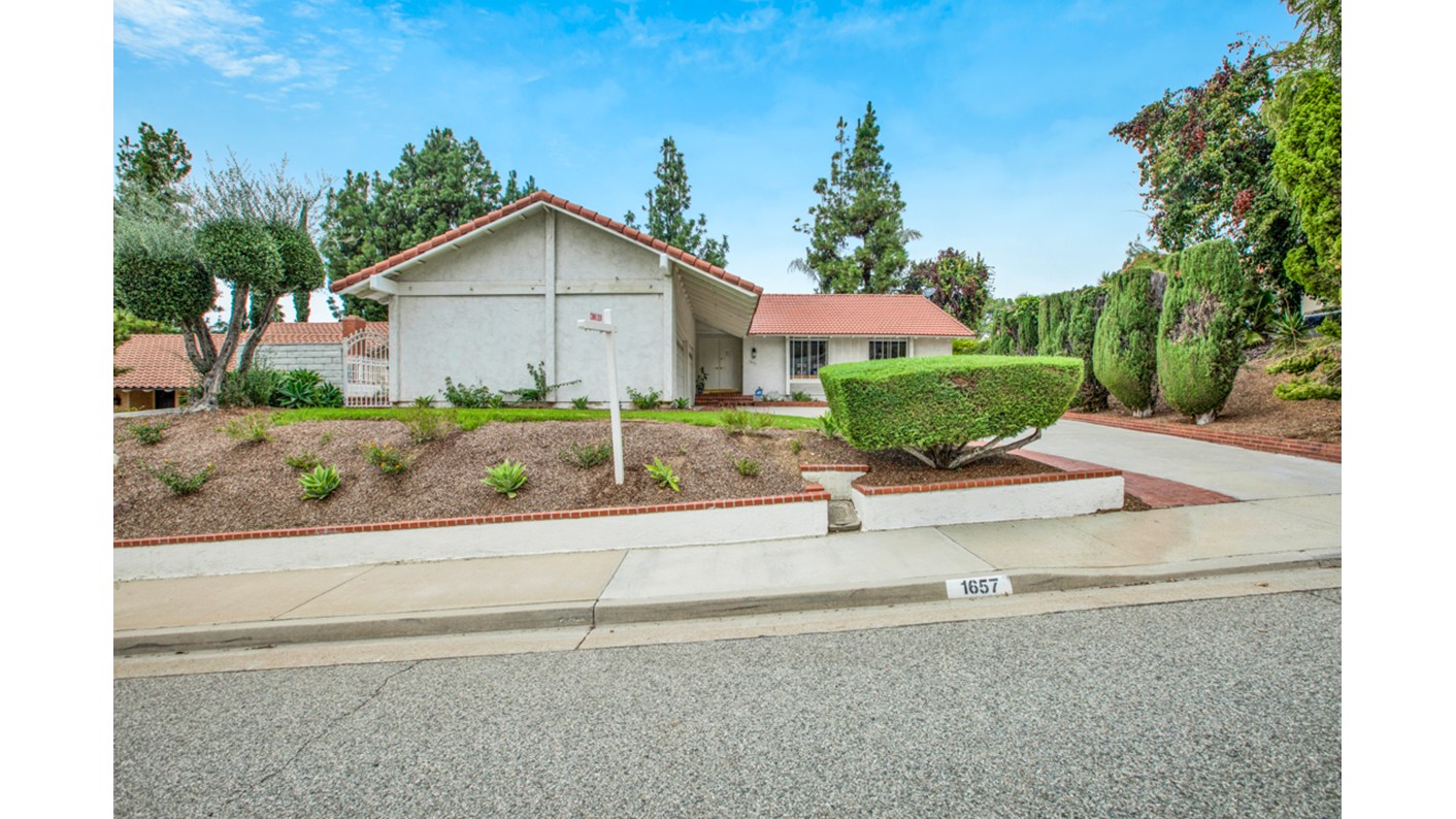 1657 Vía Alegre, San Dimas, CA 91773