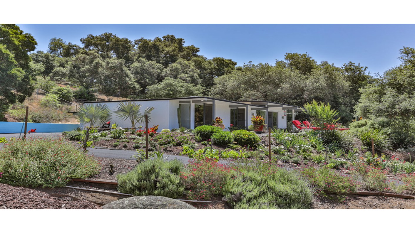 2096 Gird Road, Fallbrook, CA 92028
