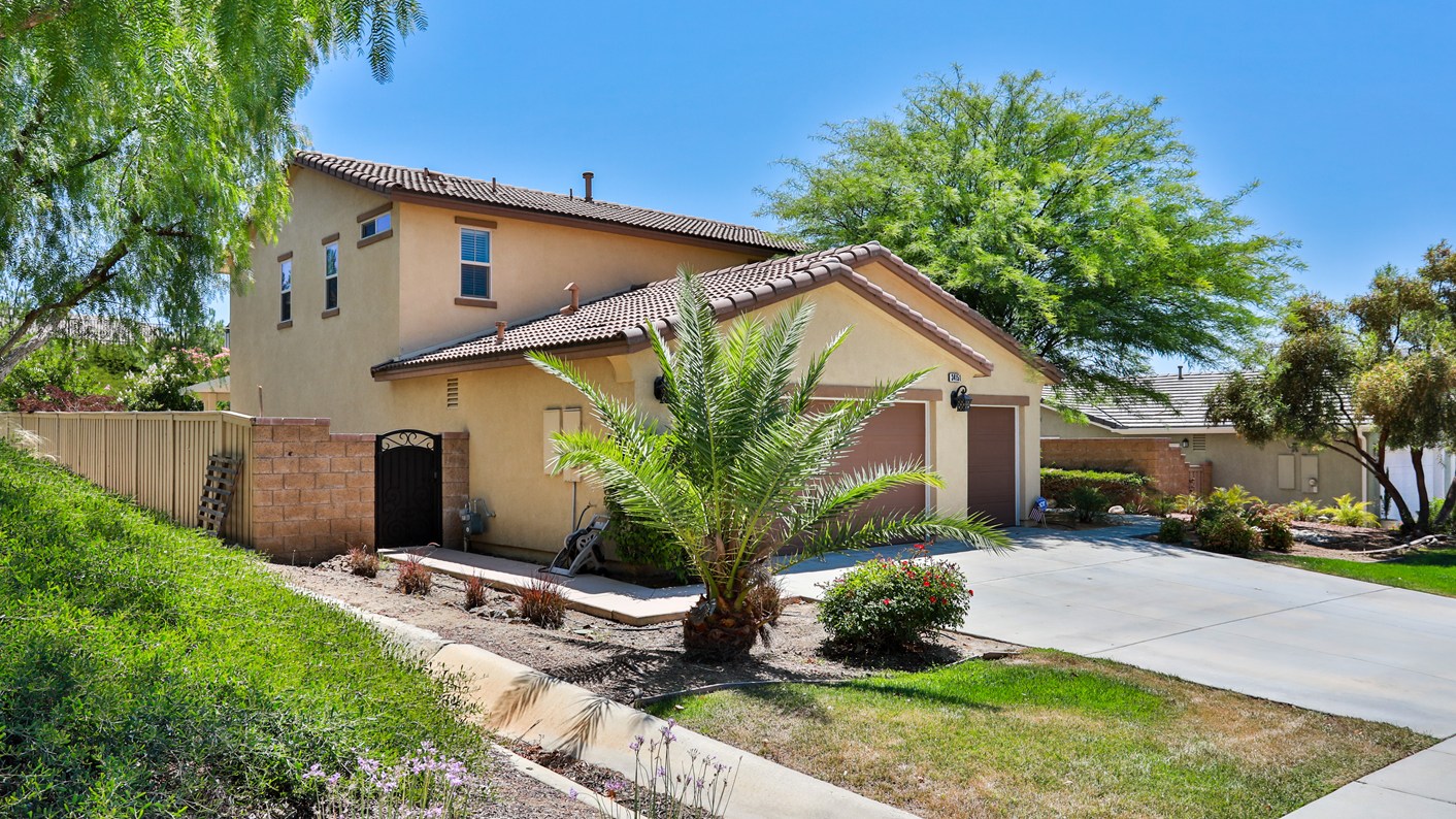 34151 Hillside Drive, Lake Elsinore, CA 92532