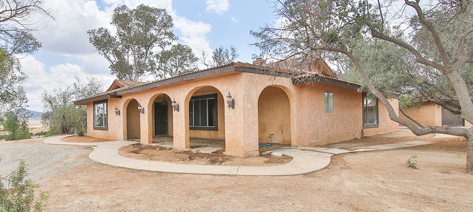 15650 Winters Lane, Riverside, CA 92504