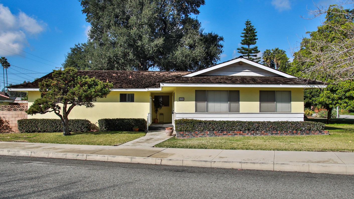 194 Monroe Avenue, Pomona, CA 91767