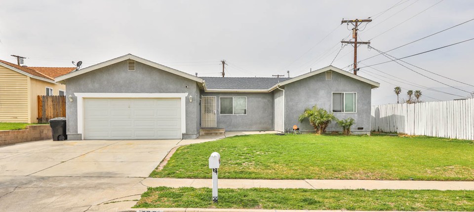 406 South Pine Avenue, Rialto, CA 92376