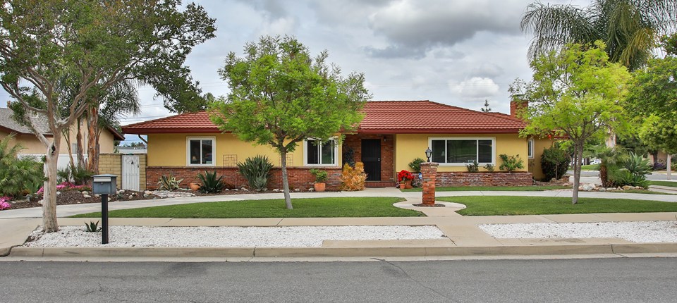 711 Alta Vista Avenue, Corona, CA 92882