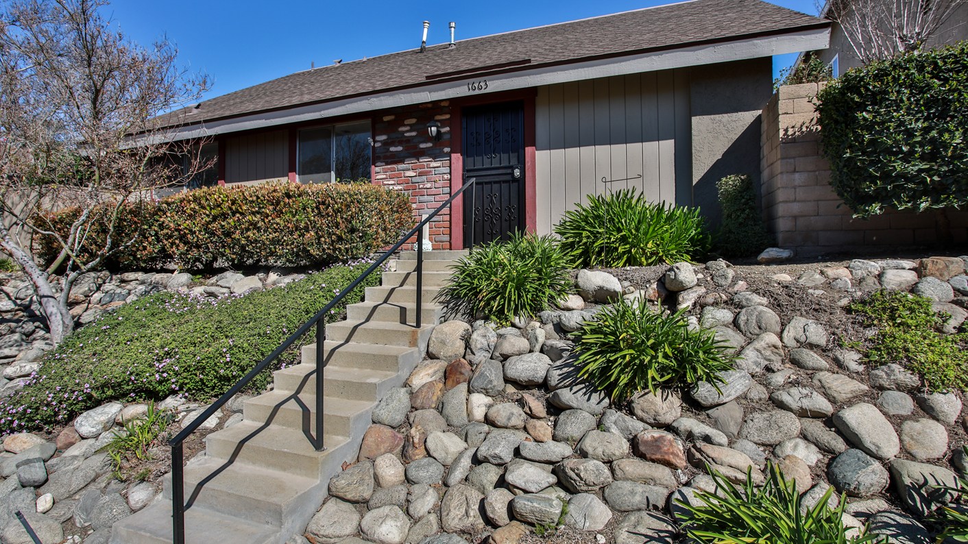 1663 Carmel Circle West, Upland, CA 91784