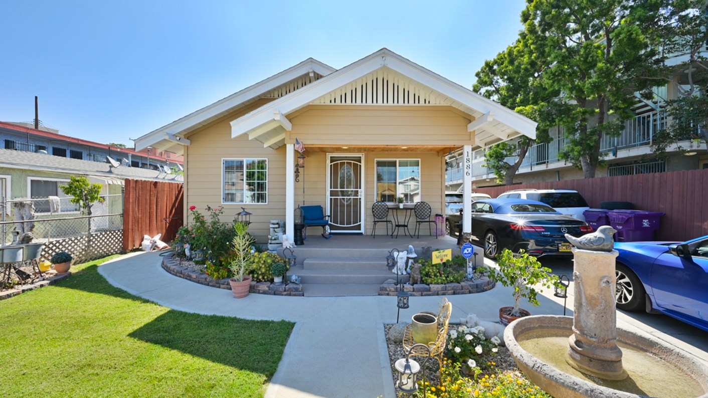 1886 Locust Avenue, Long Beach, CA 90806