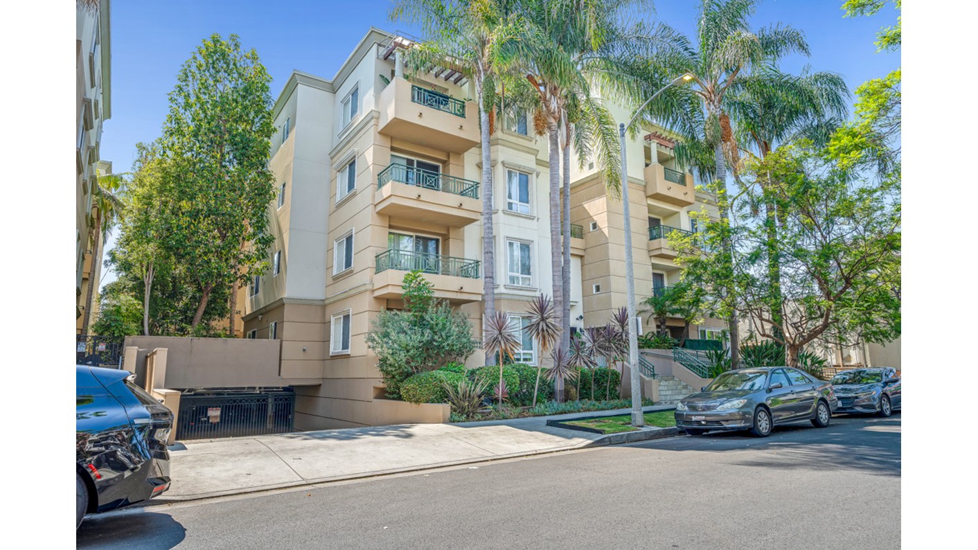 305 Arnaz Drive 103, Los Angeles, CA 90048