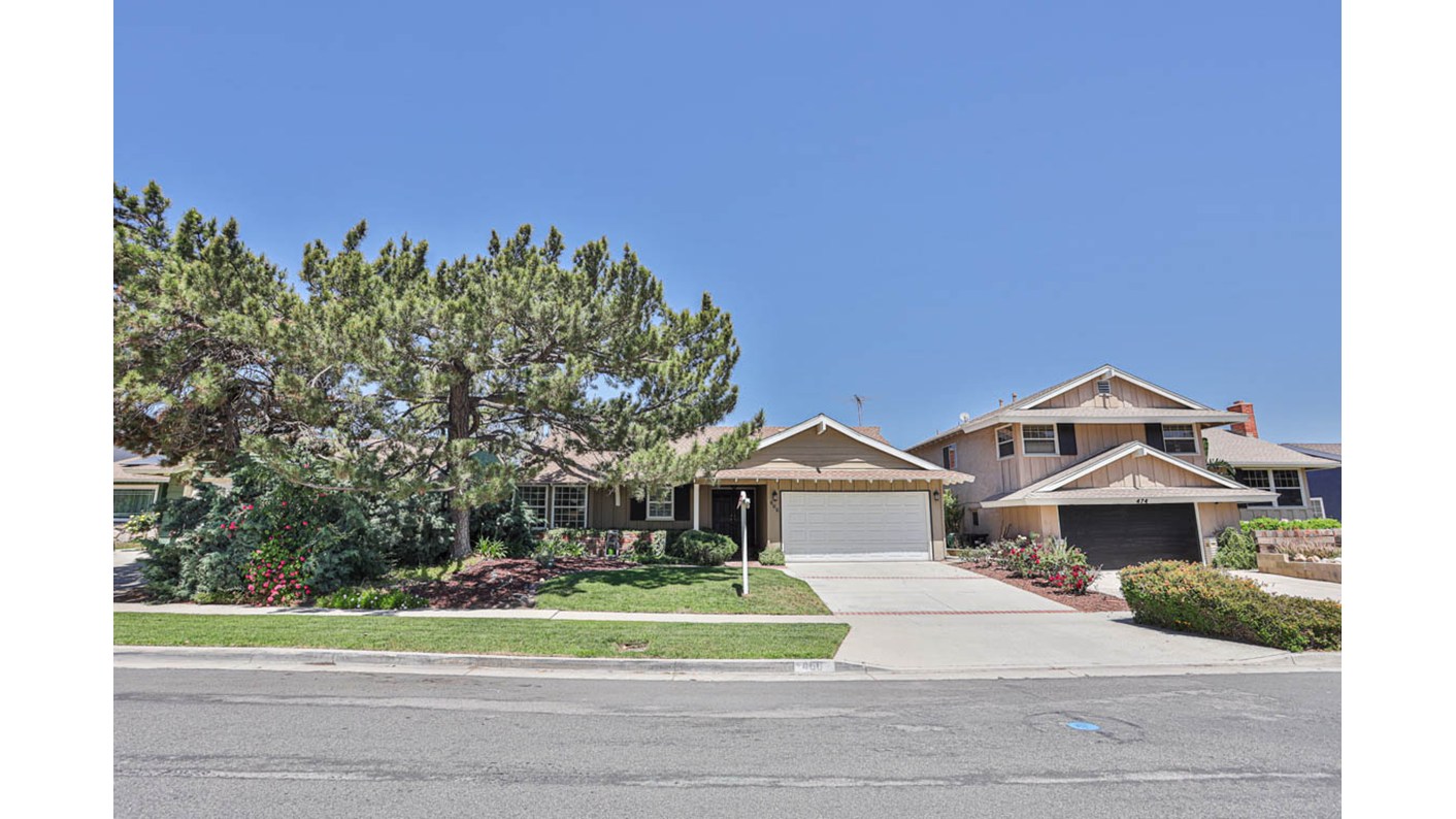 466 Termino Avenue, Corona, CA 92879