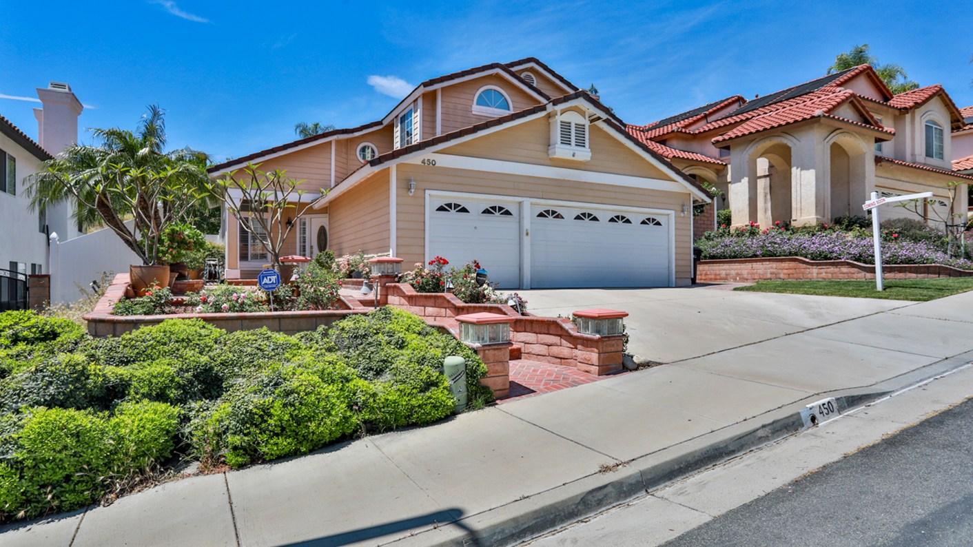 450 Bristol Way, Corona, CA 92879