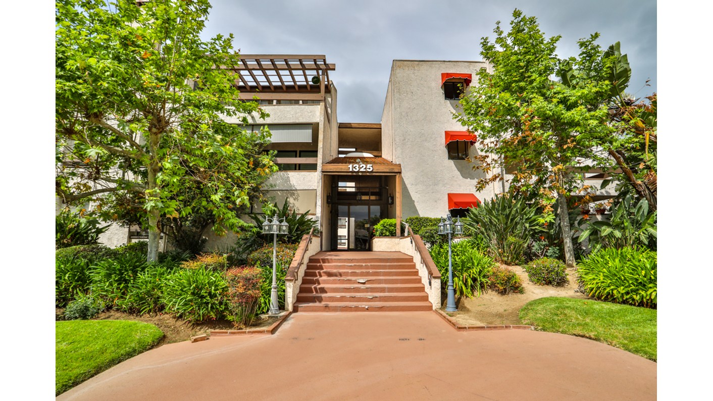 1325 Valley View Road 202, Glendale, CA 91202