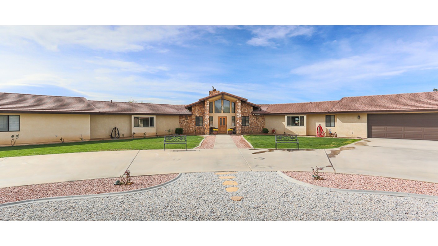 23353 South Road, Apple Valley, CA 92307