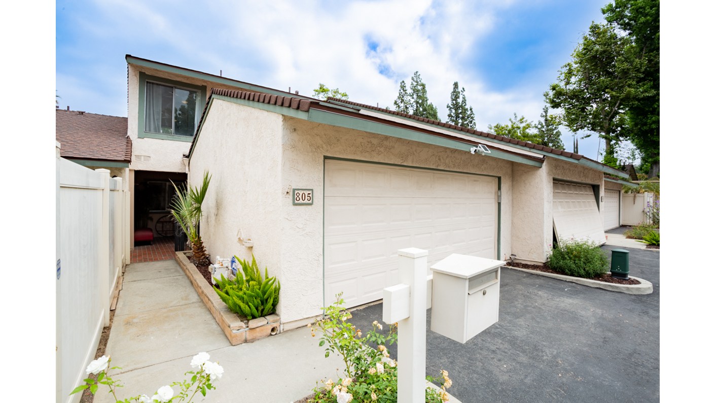 805 East Silver Maple Drive, Azusa, CA 91702