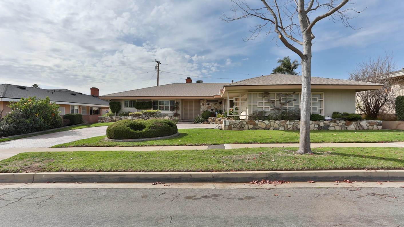 5111 South Holt Avenue, Los Angeles, CA 90056