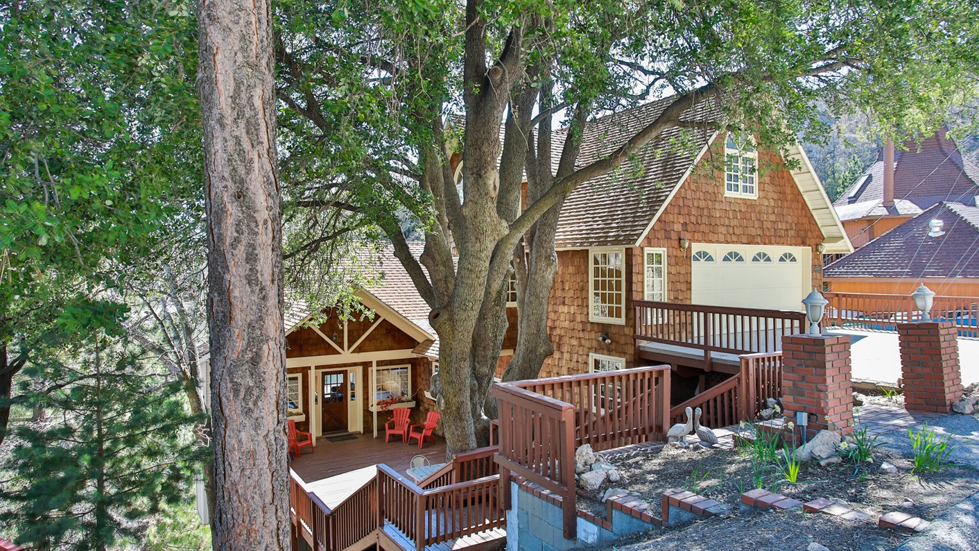 27537 Alpen Drive, Lake Arrowhead, CA 92352