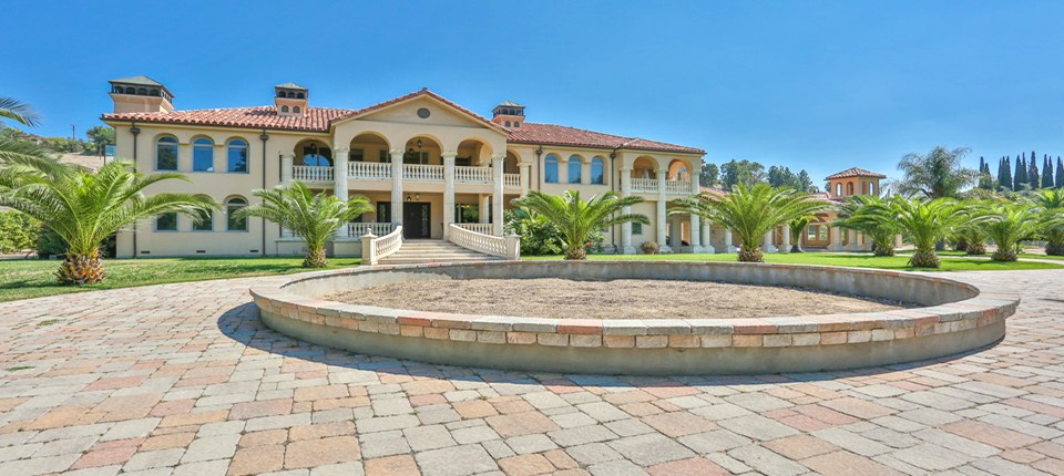 20560 E Holt Ave, Covina, CA 91724