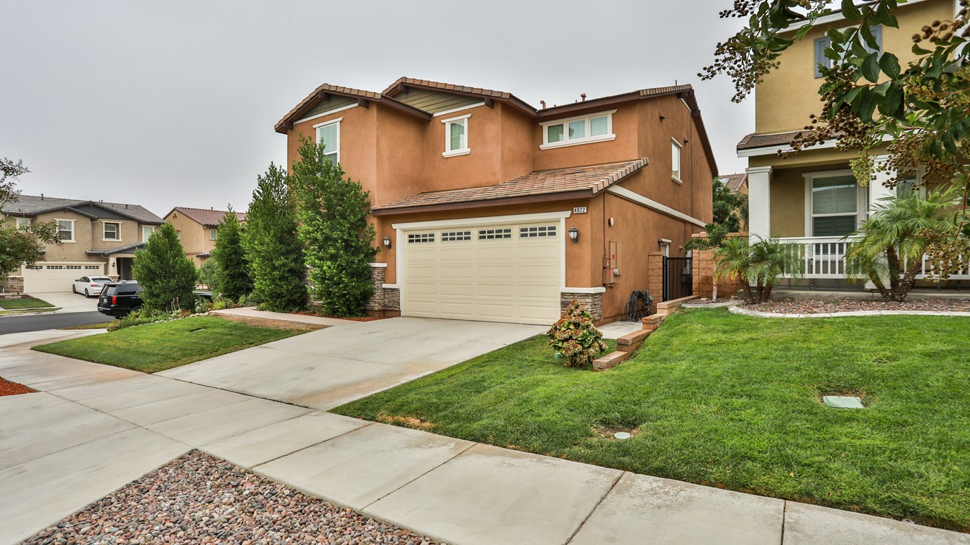 4822 Clarence Way, Fontana, CA 92336