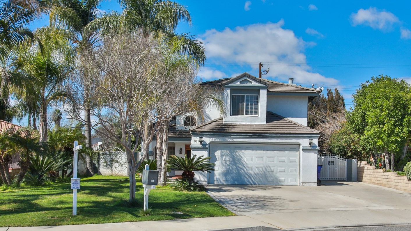 981 North Latham Street, Colton, CA 92324