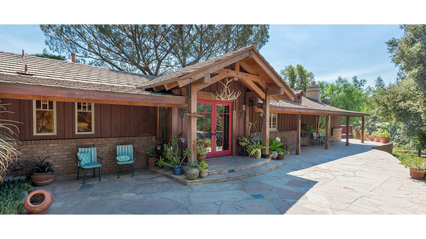 10330 McBroom Street, Shadow Hills, CA 91040