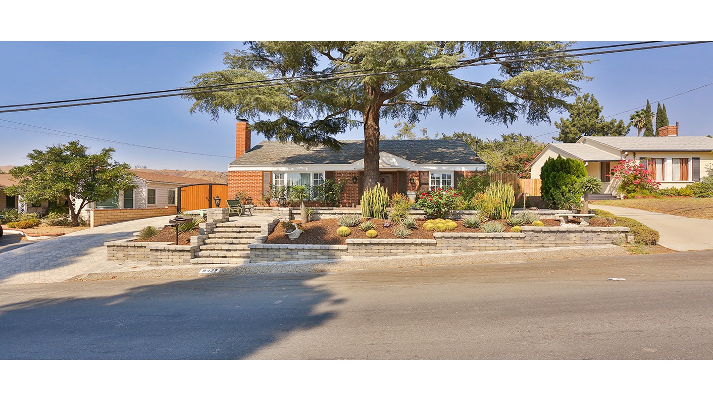 8423 Wentworth Street, Sunland, CA 91040