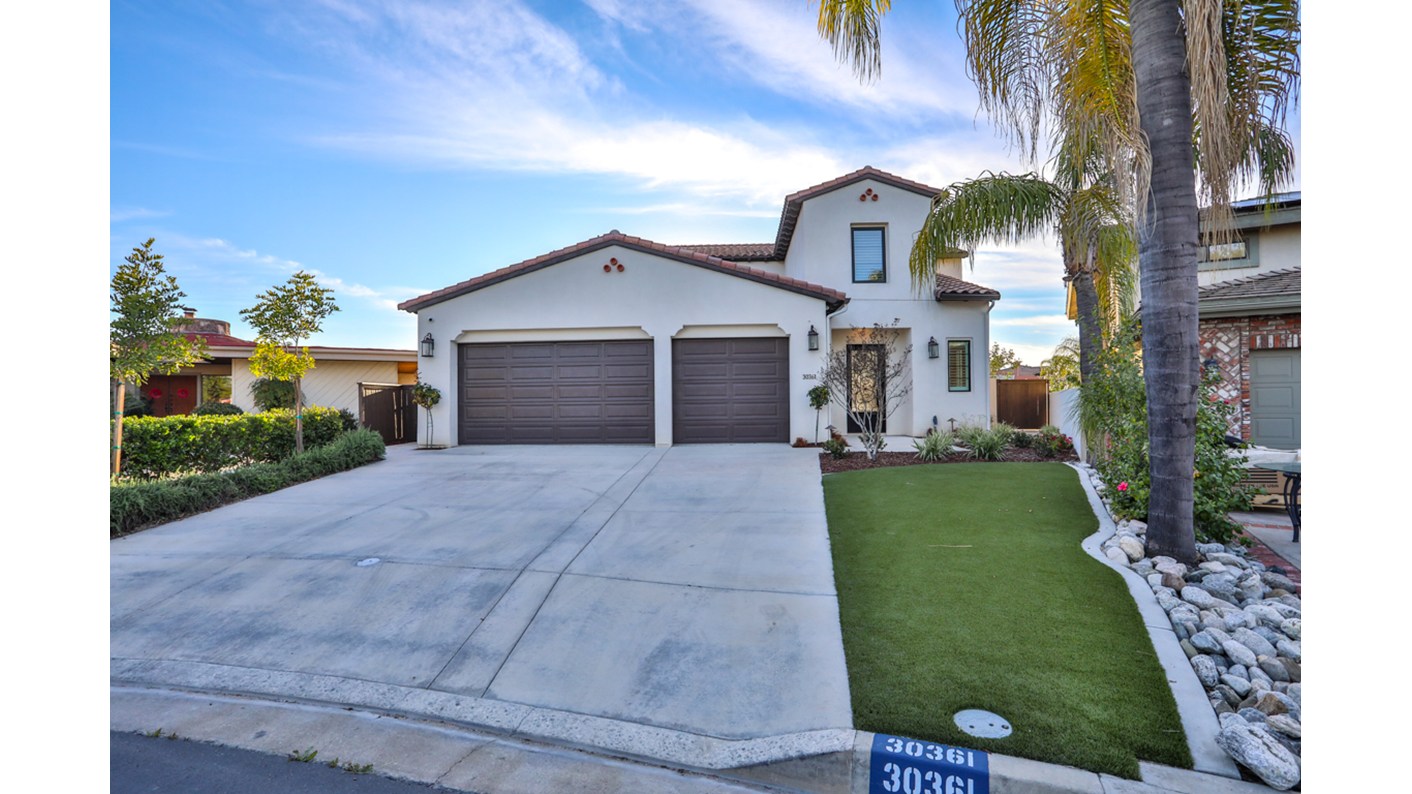 30361 Clear Water Drive, Canyon Lake, CA 92587
