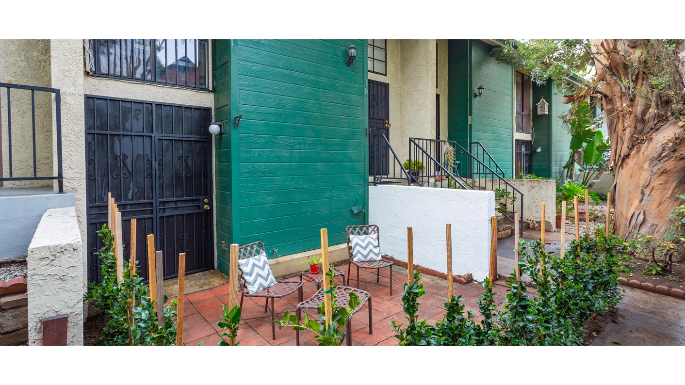 11107 Arminta Street Unit 19, Los Angeles, CA 91352