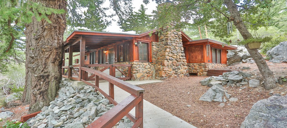 25 Glacier Pt, Mt Baldy, CA 91759