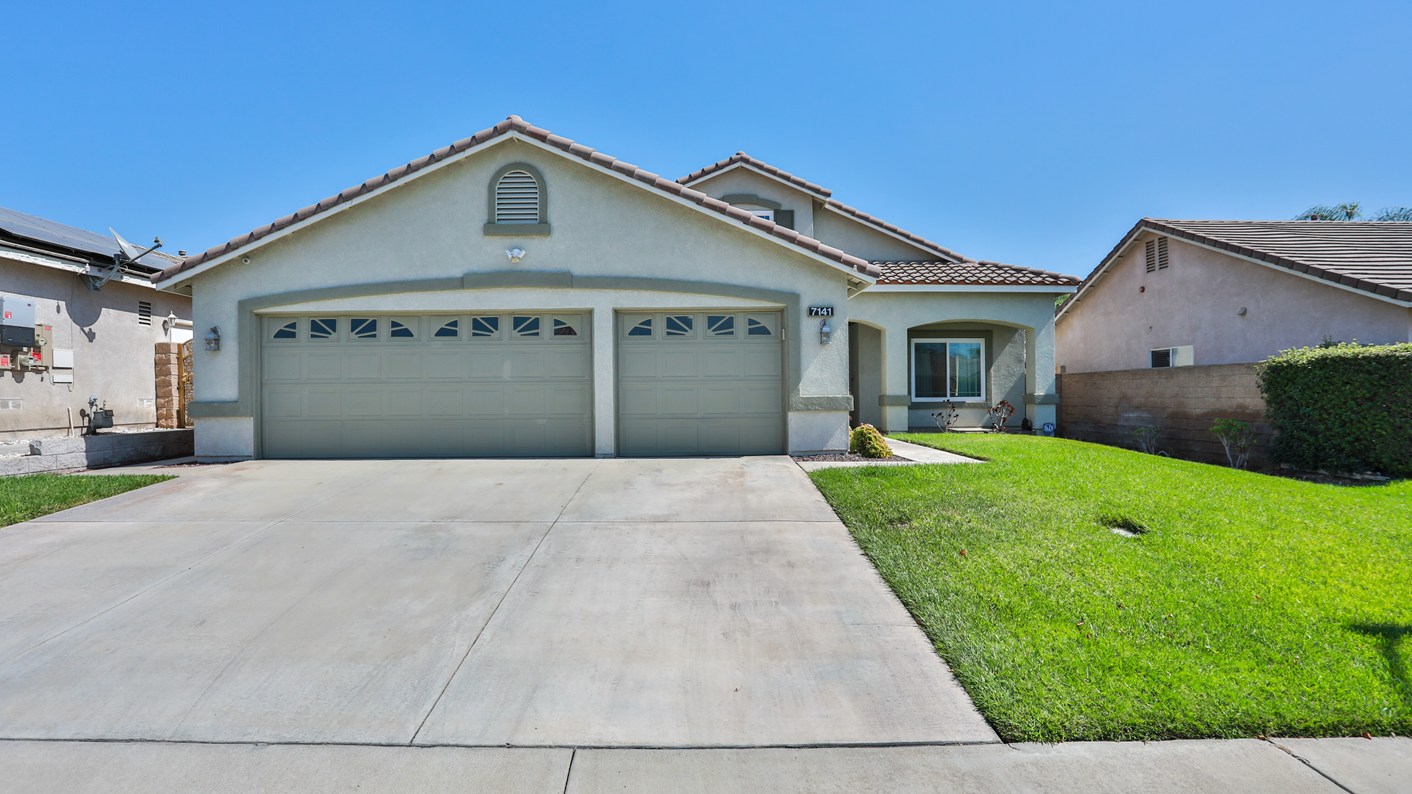 7141 Niagara Drive, Fontana, CA 92336