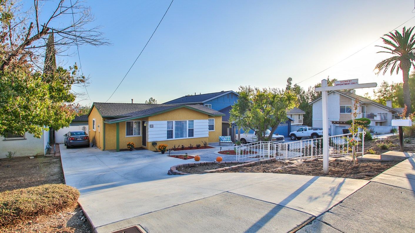 536 West 5th Street, San Dimas, CA 91773