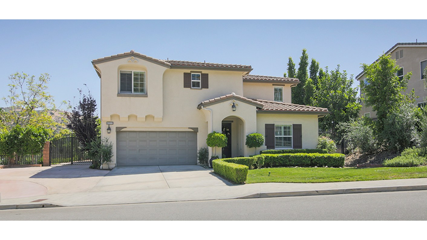 10222 Horsehaven St, Los Angeles, CA 91352