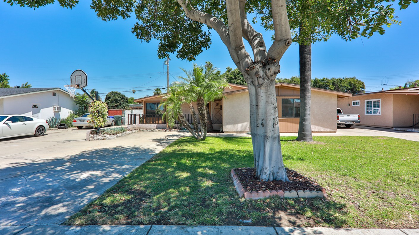 4712 Evart Street, Montclair, CA 91763