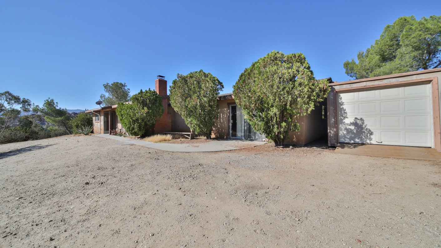 33165 Sierra Pelona Road, Santa Clarita, CA 91390