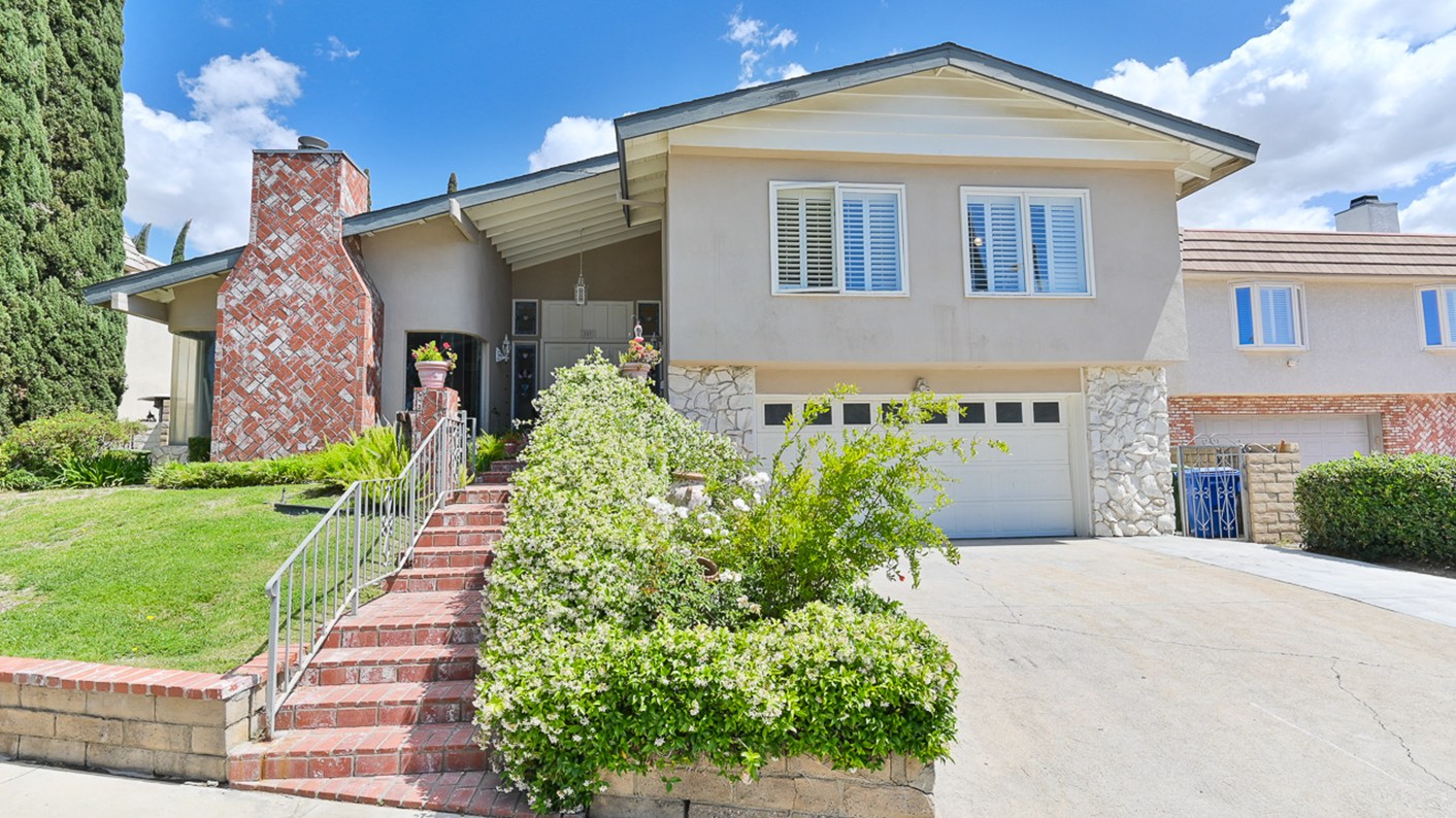 12421 Henzie Place, Los Angeles, CA 91344