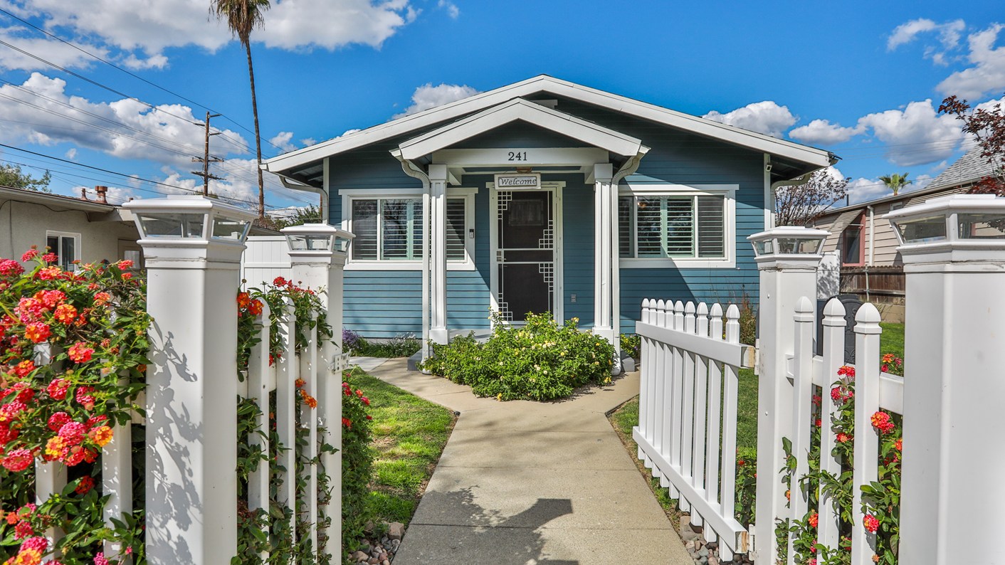 241 West 1st Street, San Dimas, CA 91773