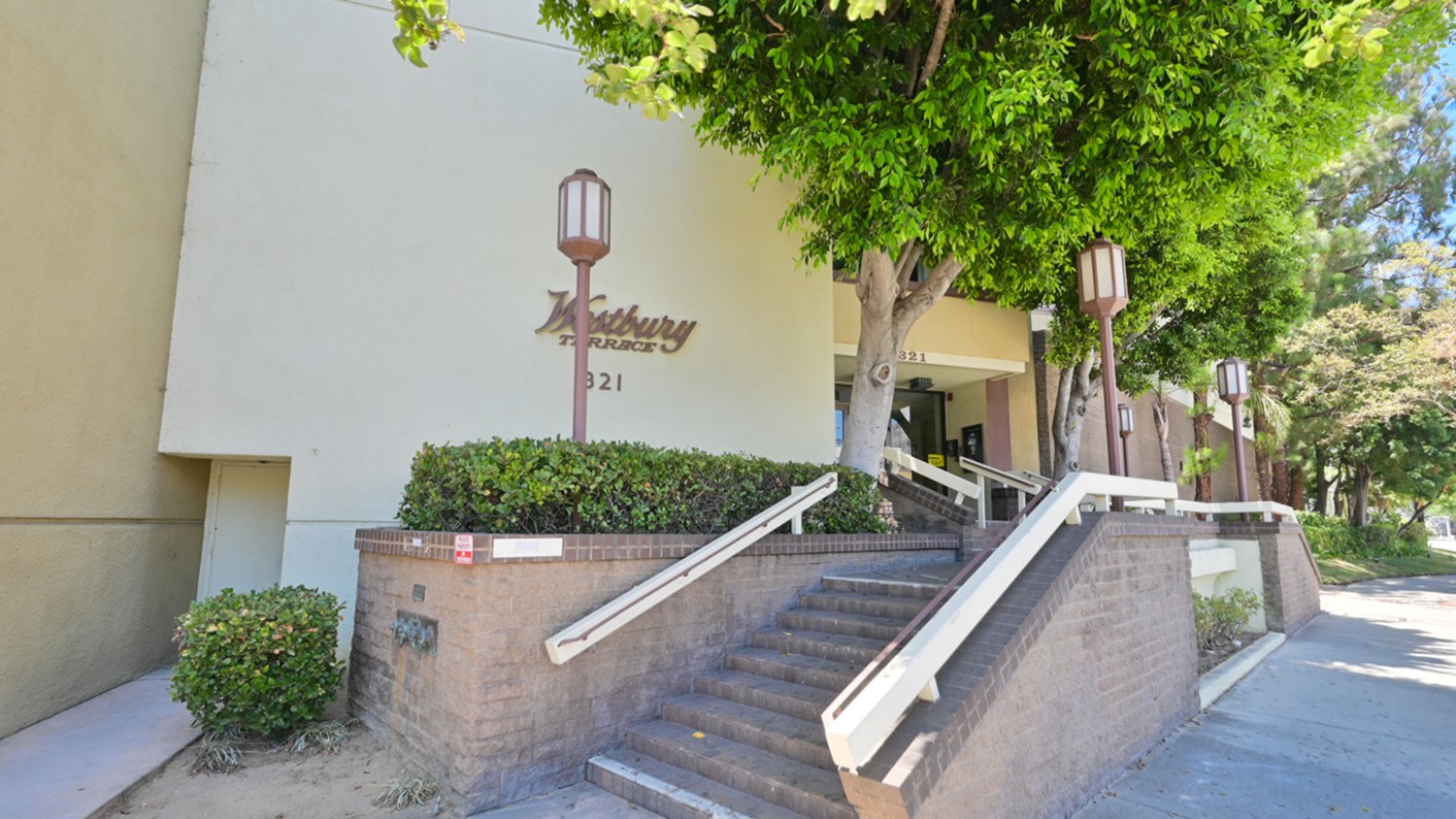 321 South San Vicente Boulevard, Los Angeles, CA 90048