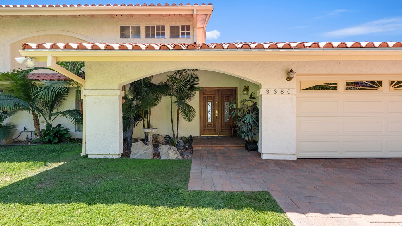 3380 N Lamer St, Burbank, CA 91504