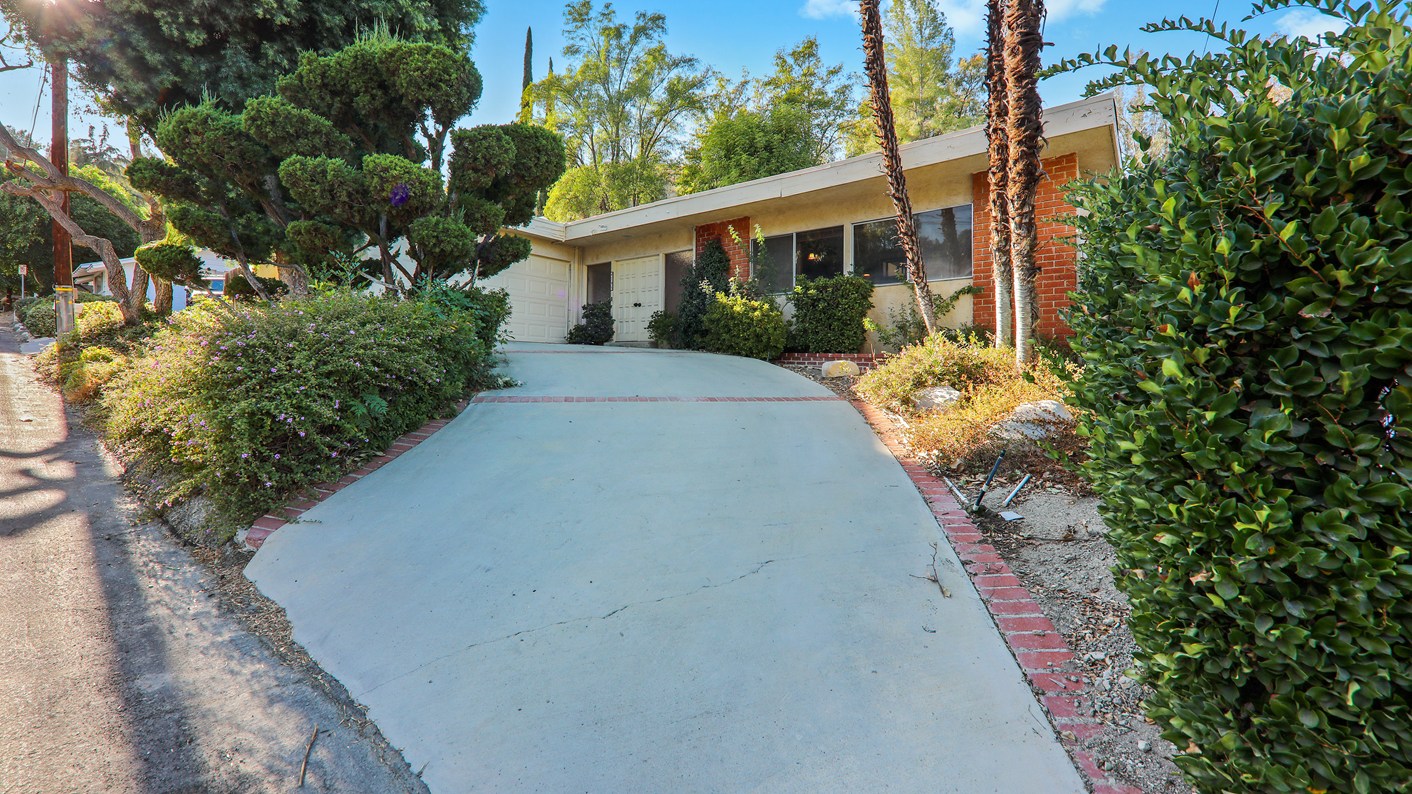 4795 Excelente Drive, Woodland Hills, CA 91364