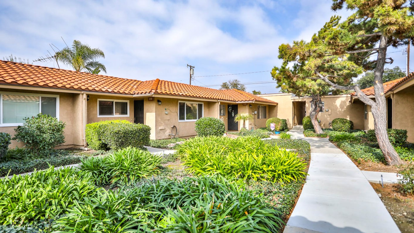 919 West Pine Street Unit B, Upland, CA 91786