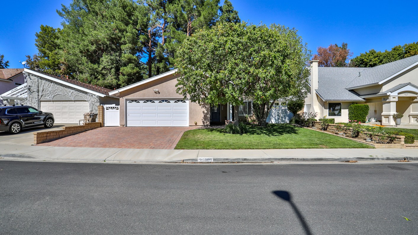 25380 Vía Palacio, Valencia, CA 91355