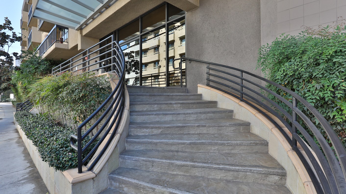 7320 Hawthorn Avenue Unit 222, Los Angeles, CA 90046