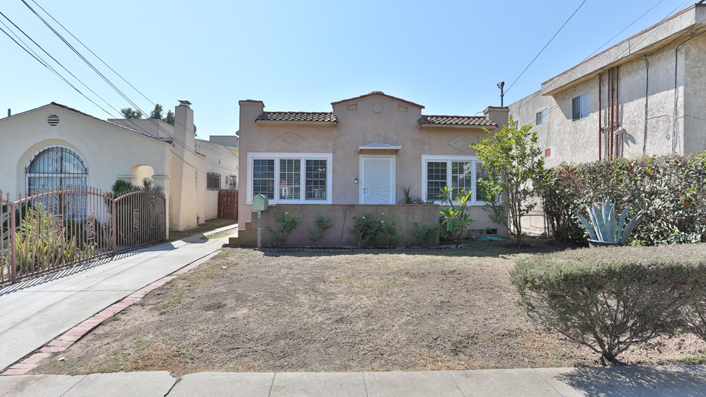 216 West Hillcrest Boulevard, Inglewood, CA 90301